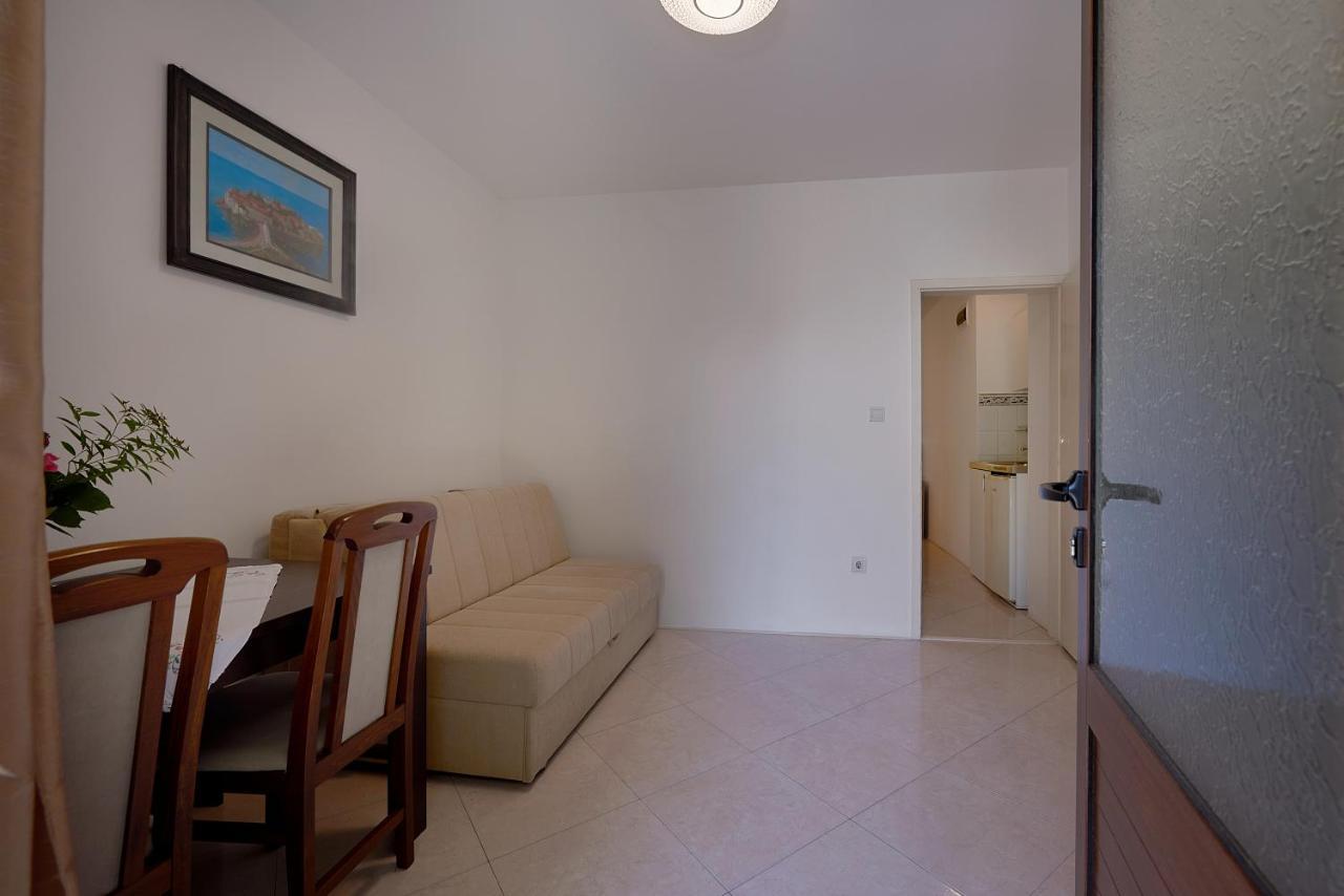 Apartmani Kuca U Maslinama 斯韦蒂·斯特凡 外观 照片