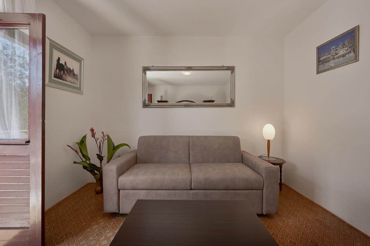 Apartmani Kuca U Maslinama 斯韦蒂·斯特凡 外观 照片