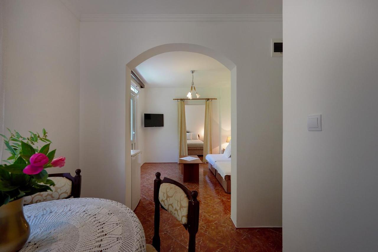 Apartmani Kuca U Maslinama 斯韦蒂·斯特凡 外观 照片