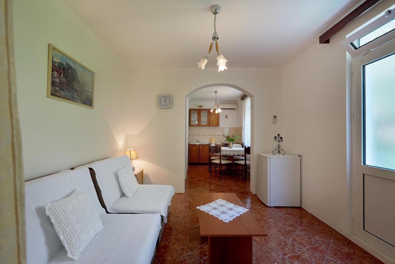Apartmani Kuca U Maslinama 斯韦蒂·斯特凡 外观 照片